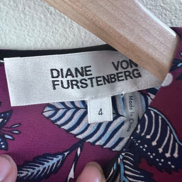 Diane Von Furstenberg Floral Silk Red Sophisticated Blouse Red Blue Career Sz 4 - Picture 3 of 6